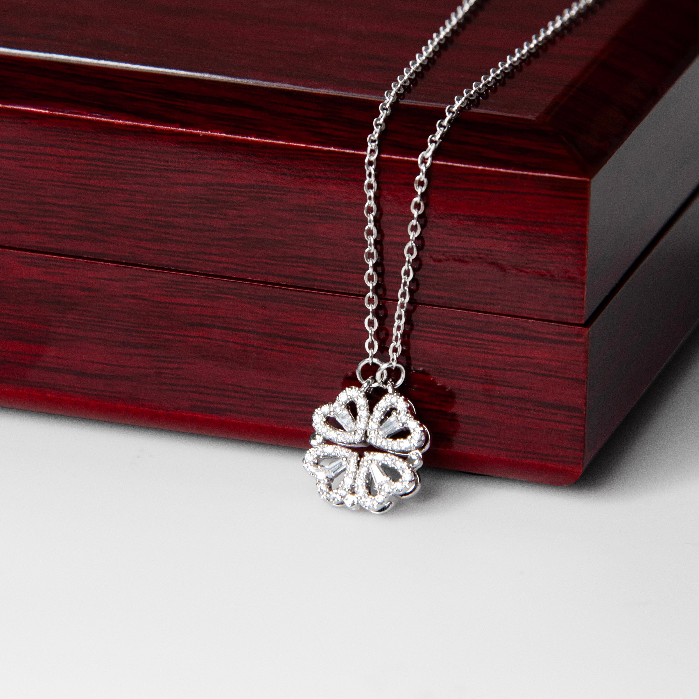 Magnetic Hearts Necklace NO MC